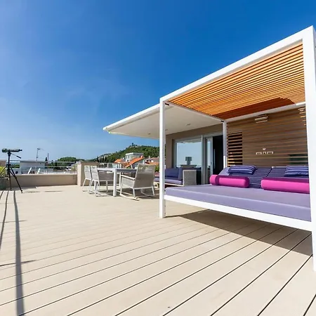 Modern With Private Pool In