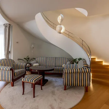 Modern With Private Pool In Villa